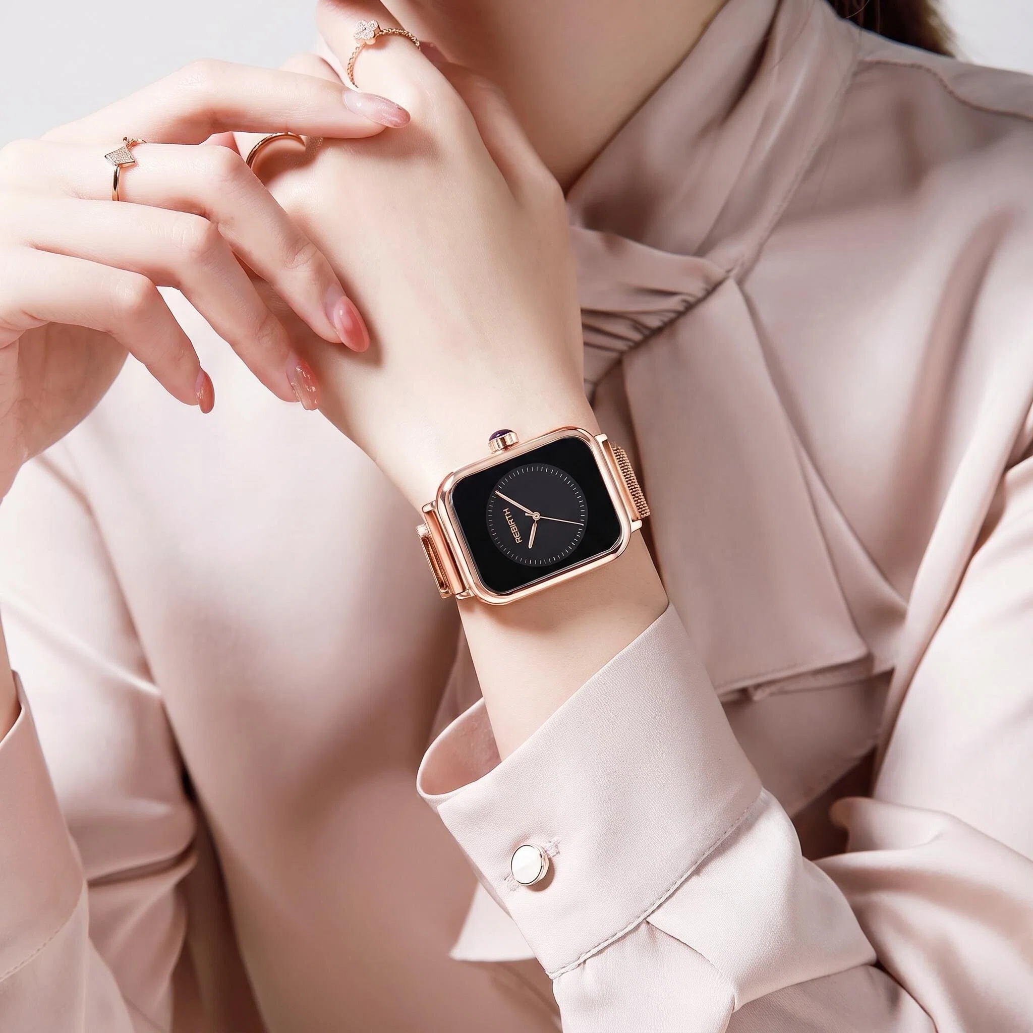 นาฬิกาผู้หญิงทรงสี่เหลี่ยมหรูห - Luxury Watch Square บทวิจารณ์และราคา