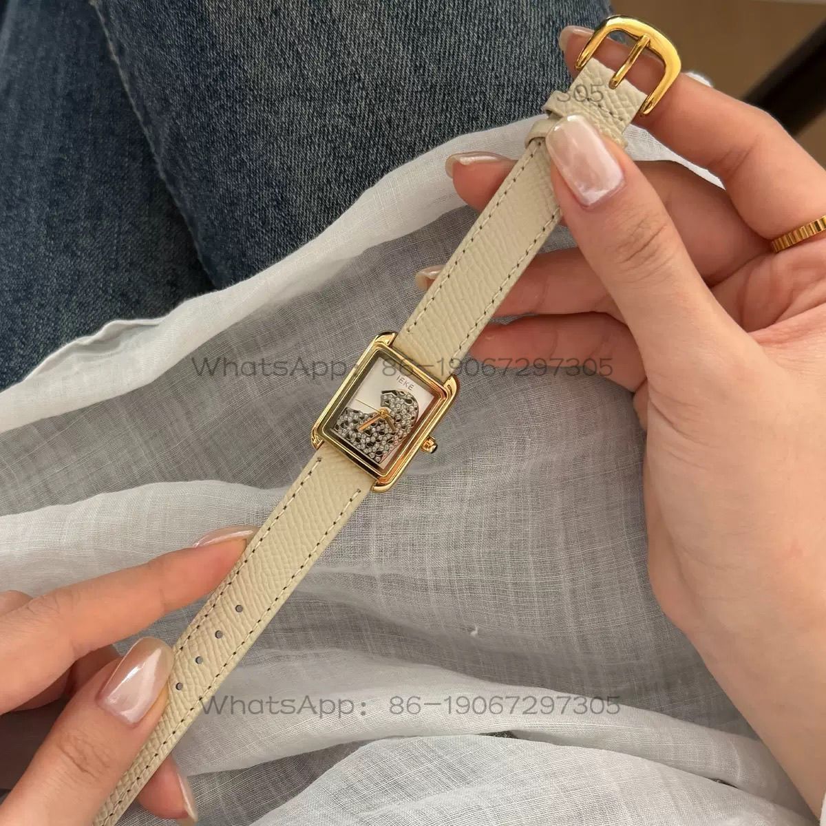 นาฬิกาข้อมือทรงสี่เหลี่ยมสไตล์ - Luxury Watch Square บทวิจารณ์และราคา