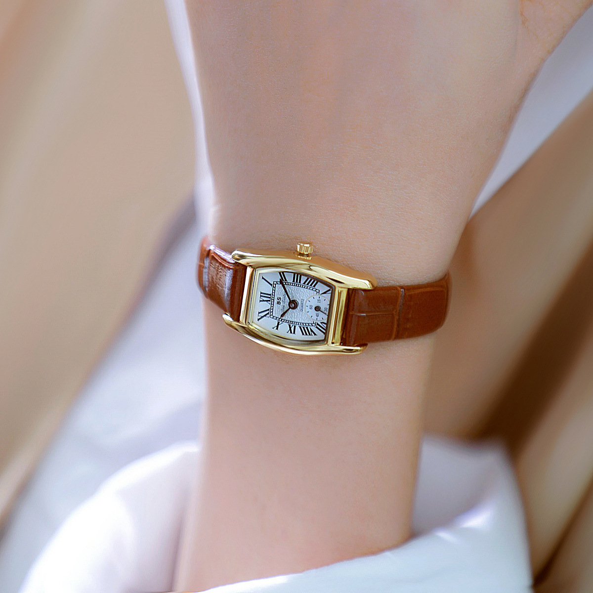 BS นาฬิกาผู้หญิงอเนกประสงค์สไต - Luxury Watch With Leather Strap บทวิจารณ์และราคา