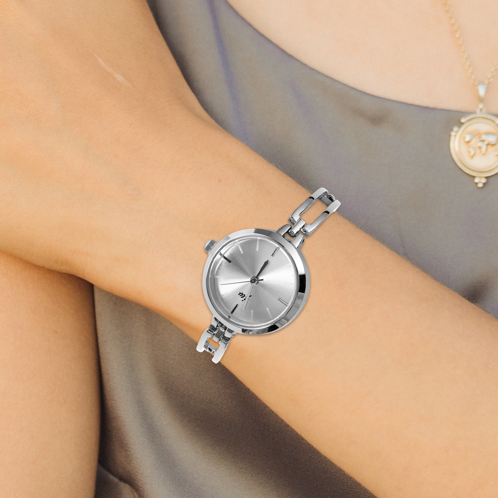นาฬิกาควอตซ์แฟชั่นสำหรับผู้หญิ - Luxury Watch Gift For Her บทวิจารณ์และราคา